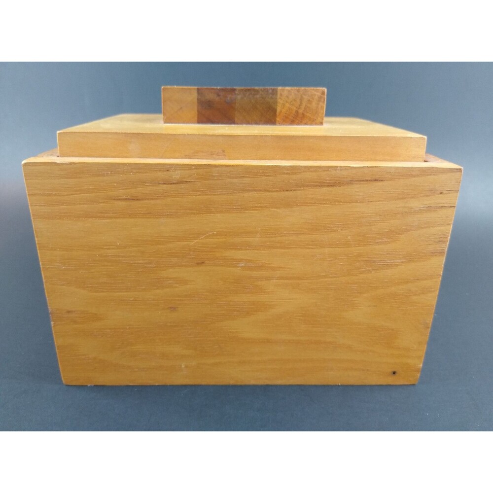 Inlaid Decoration Wood Box Chest Old Vintage Wooden Folk Art Woman - Picture 9 of 12